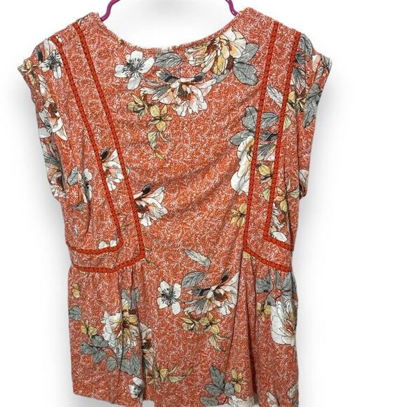 Daniel Rainn Micaela Embroidery Detail Tassel Knit Top - Picture 2 of 5